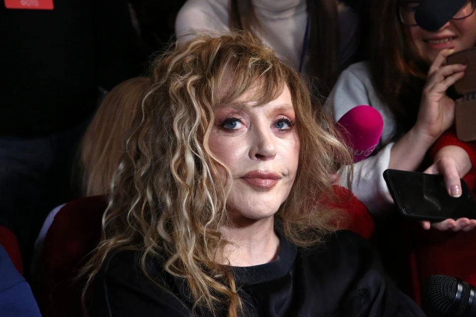 Возвращение Пугачевой в Россию возможно: близкий друг сбежавшей певицы сделал заявление