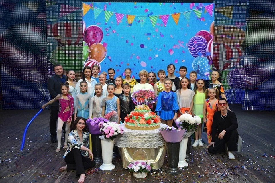 В Донецке прошел юбилейный концерт цирка «Мрия» с участием выпускников. Фото: Министерство культуры ДНР