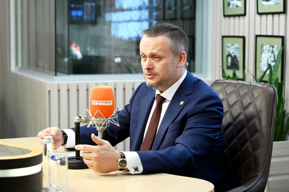 Министр транспорта России Андрей Никитин пришел в редакцию «Комсомольской правды»