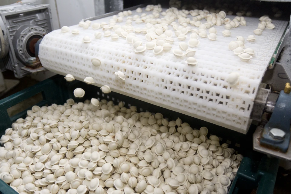 Недобросовестные изготовители заменяют мясо более дешевыми компонентами.