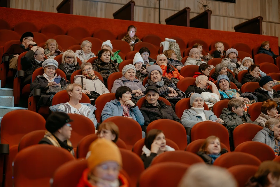 Показ фильма "Судьба человека" в "Ленкоме" собрал около 250 человек.