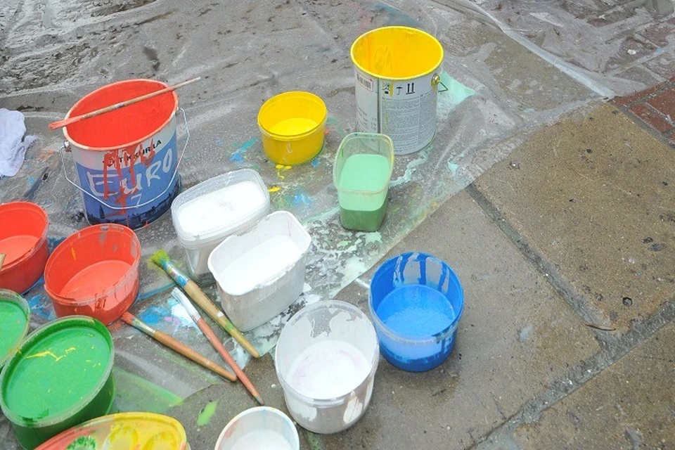 Мурал с героями-дальневосточниками завершили у Главпочтамта в Хабаровске