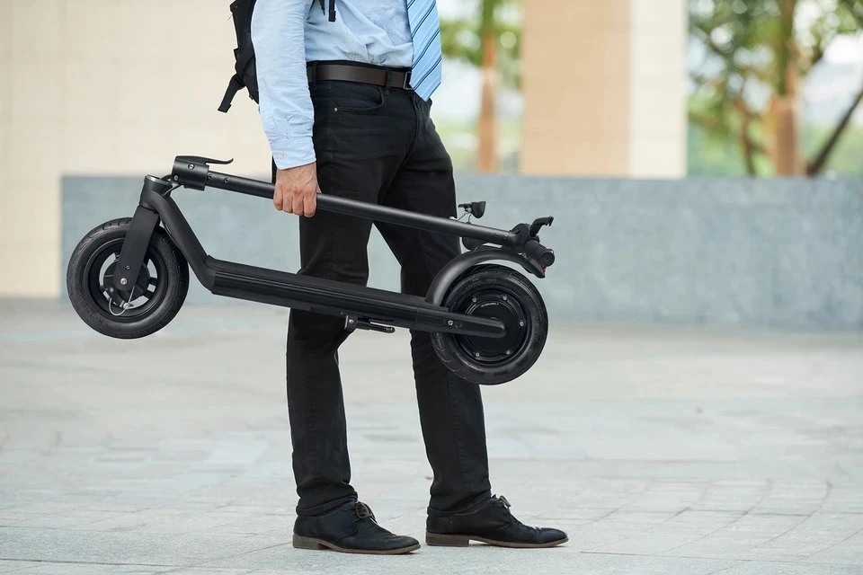 Минтранс предложил альтернативу запретам электросамокатов: чего хотят добиться от регионов