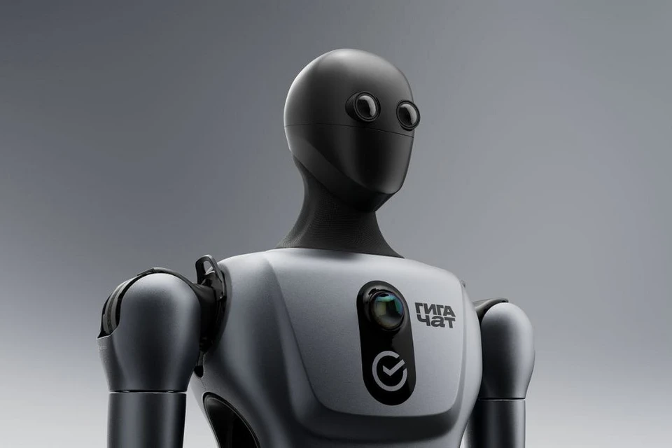 Сбер представил первого ИИ-робота собственной разработки. Фото: пресс-служба Сбербанка.