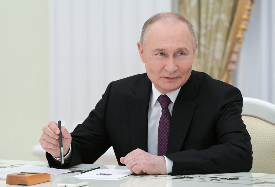 Путин предложил патриарху Кириллу выпить чаю во время встречи в Кремле