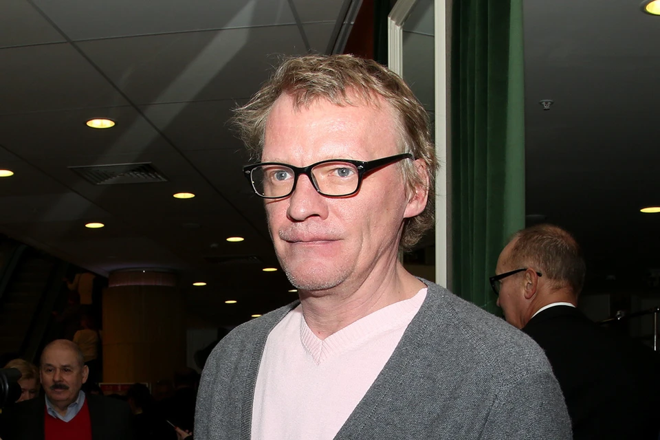 Алексей Серебряков вырастил троих детей