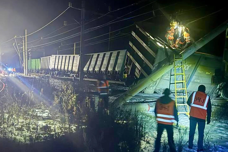 Кадры с места схода грузового поезда в Тайшетском районе попали на видео. Фото: пресс-служба Восточно-Сибирской транспортной прокуратуры