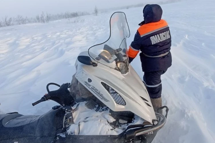 На Ямале семья с четырьмя детьми потерялась в тундре из-за сломавшегося снегохода