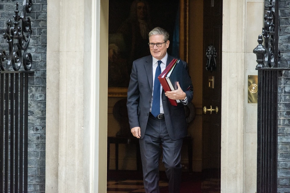 Sky News рассказал об игре Стармера в "ударь крота" из-за плана США по Украине