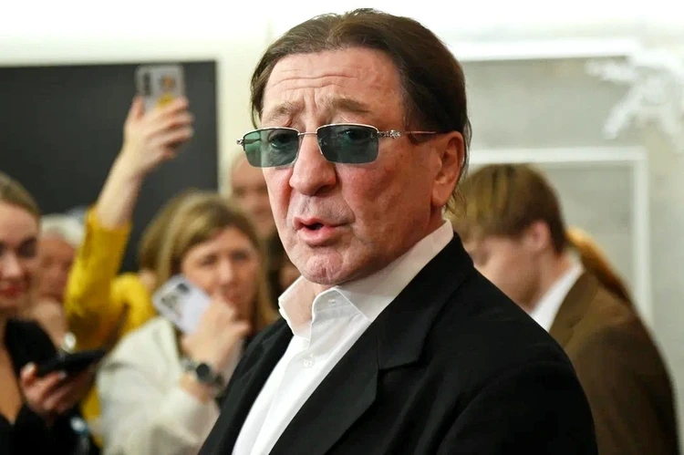 «Настоящего мужчину определяют поступки»: Григорий Лепс купил дом бывшей жене