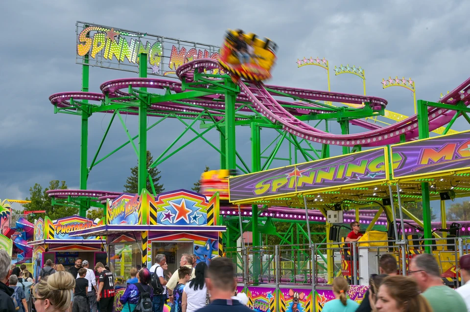 В Швеции женщина выпала из вагончика на американских горках и разбилась