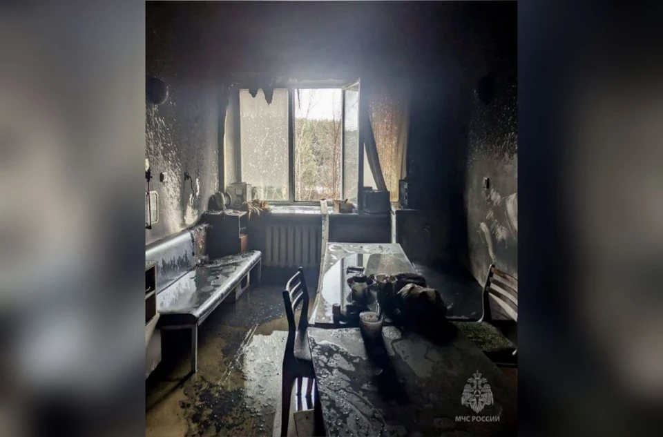 Пожар в Воткинской районной больнице начался в комнате для приема пищи персоналом. Фото: МЧС Удмуртии