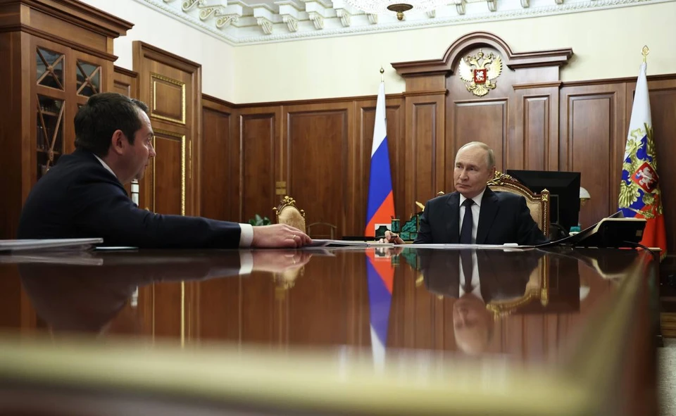 Ранее президент поставил задачу проработать комплексный проект развития Арктической зоны и ТТК. Фото: kremlin.ru