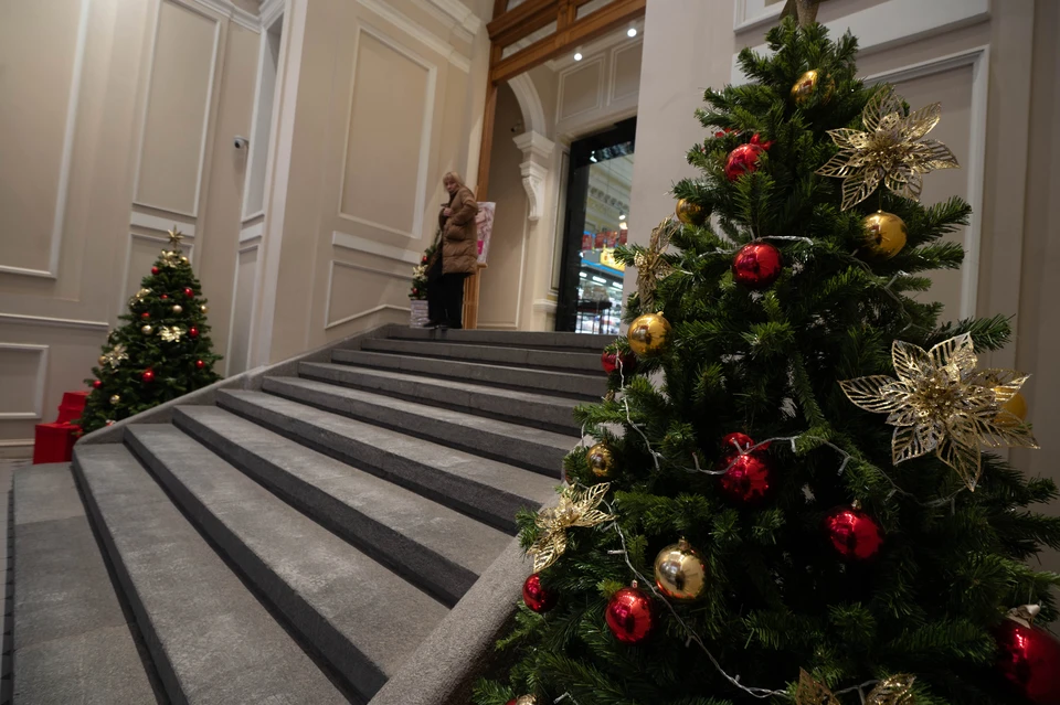 Не торопитесь вешать гирлянду в подъезде, а то на вас повесят… штраф.