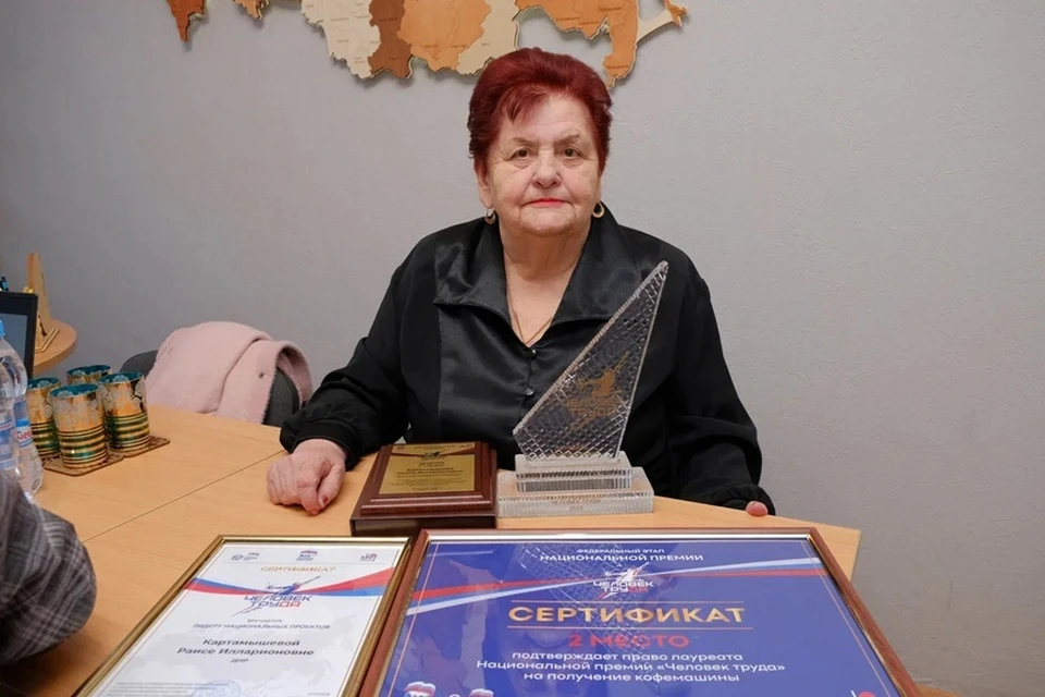 Учитель из Донецка Раиса Картамышева стала лауреатом премии «Человек труда». Фото: ЕР ДНР