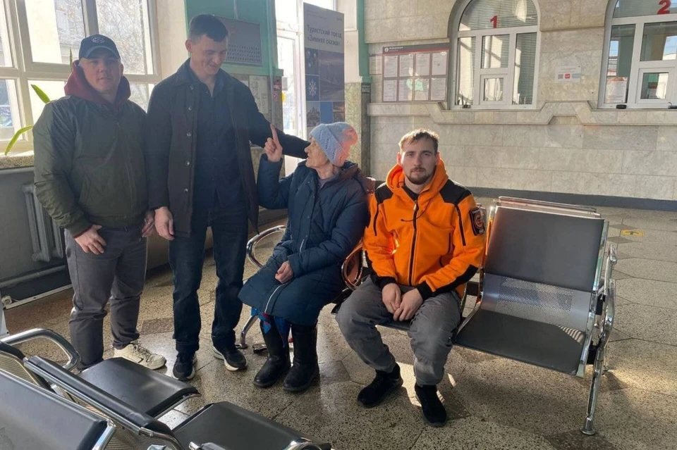 Пенсионерка дожидалась родных на вокзала города. Фото: ДПСО "ЛизаАлерт" в Свердловской области