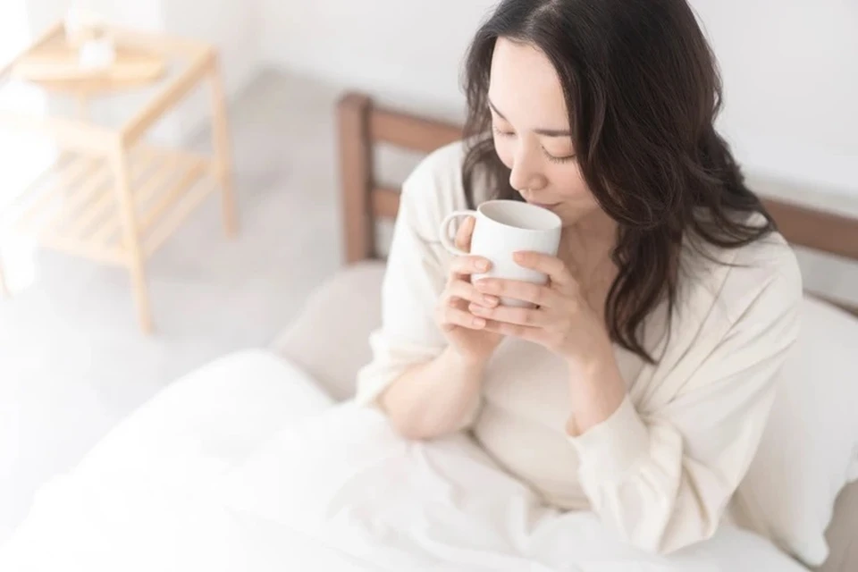 Врач-диетолог раскрыла, какие напитки реально защищают от простуды