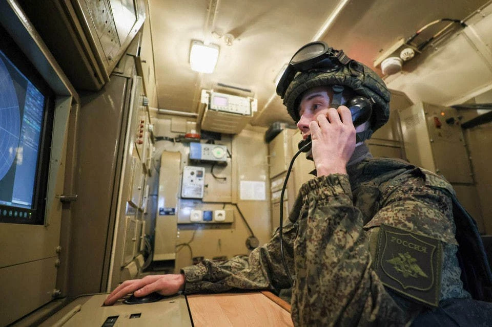 Силы ПВО за ночь сбили 136 украинских беспилотников над регионами РФ. Фото: Александр Река/ ТАСС