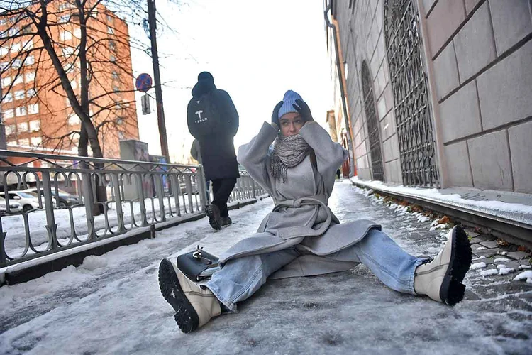 Осторожно, гололед: пять самых частых травм, как их распознать