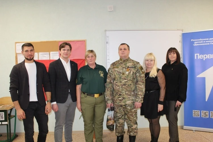 Материнское сердце, которое согреет каждого бойца: Многодетная мама из ЛНР помогает участникам СВО и их семьям