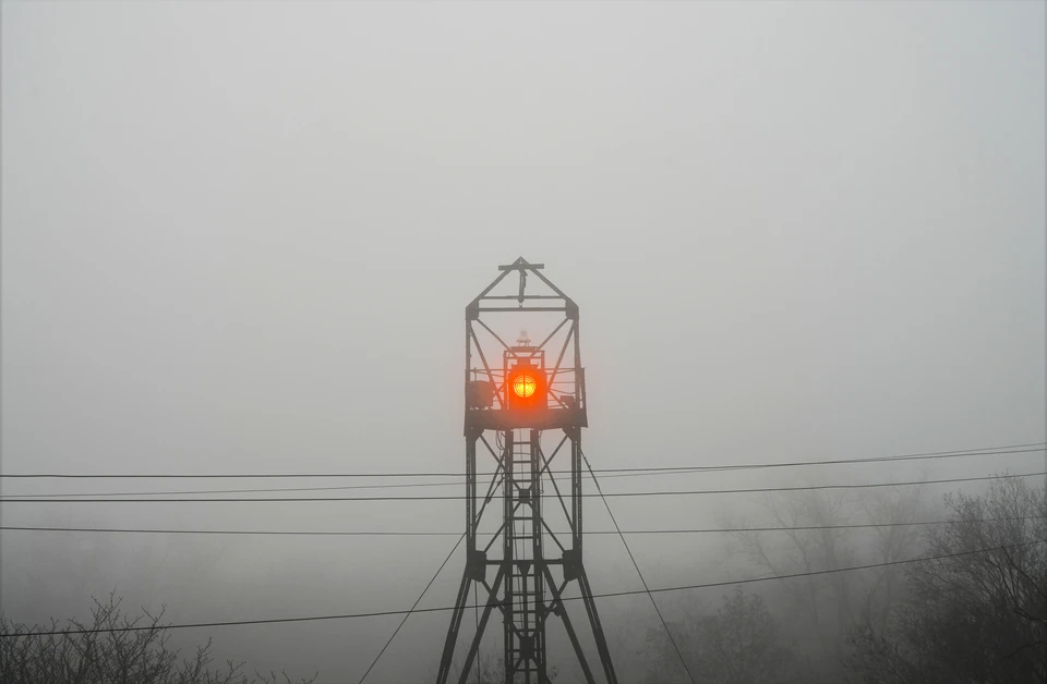 21-метровый створный знак морской навигации в Мариуполе