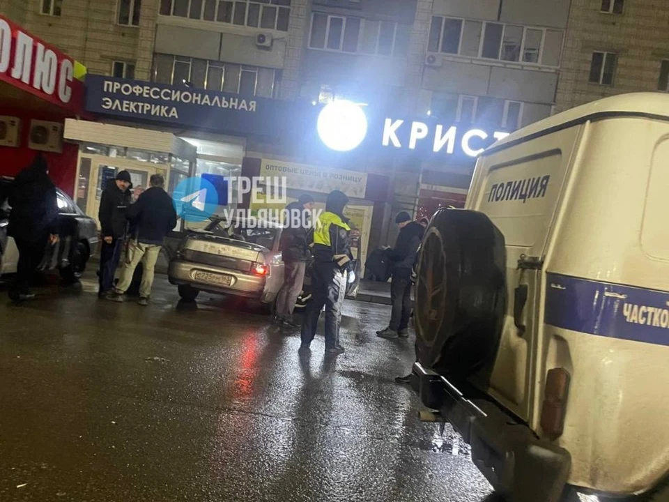 По предварительной информации, накануне поздно вечером здесь произошла драка. Фото: Треш Ульяновск