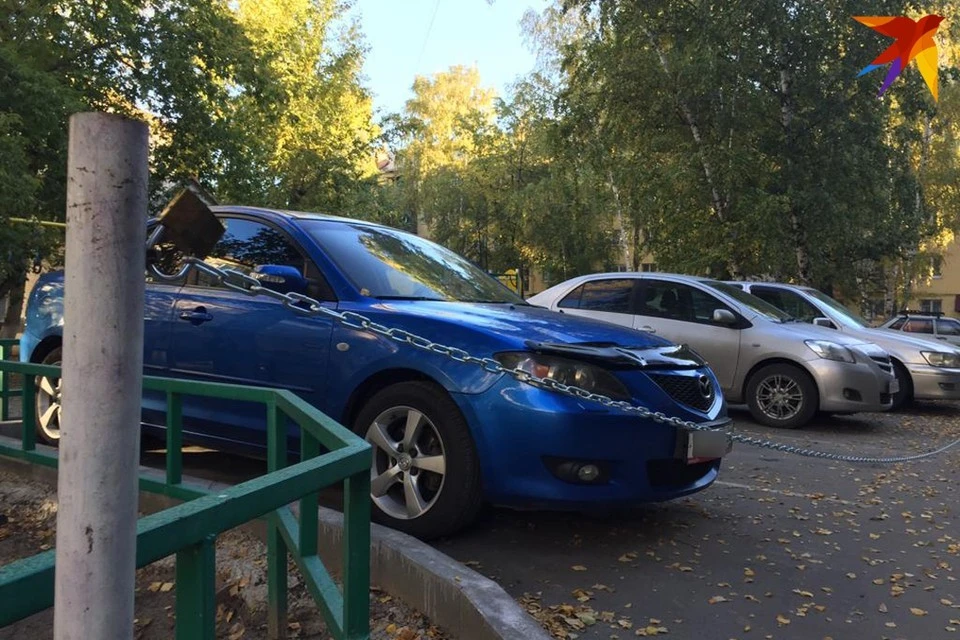 В Госдуме хотят запретить платные парковки у многоквартирных домов