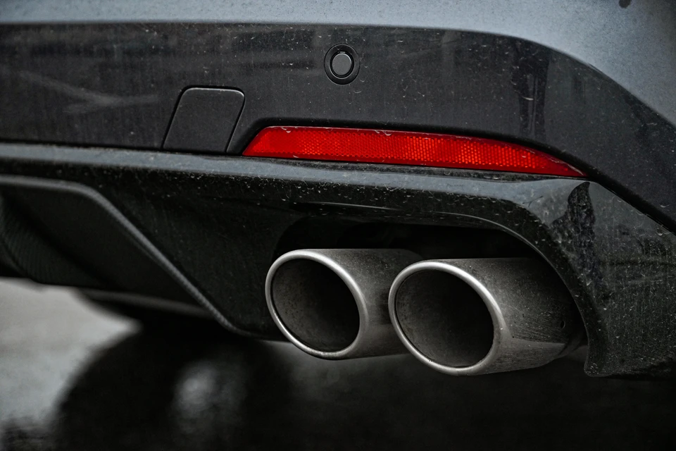 По предварительной информации, компания отравилась угарным газом.