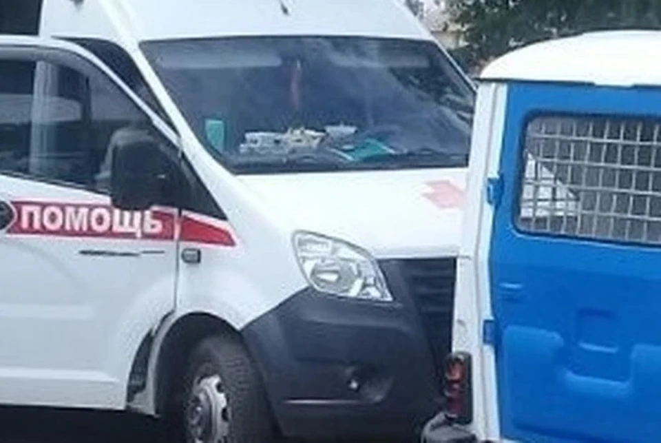 Бойцы «Орлана» передали пострадавшего бригаде «скорой», после чего его доставили в городскую больницу №2 Белгорода.