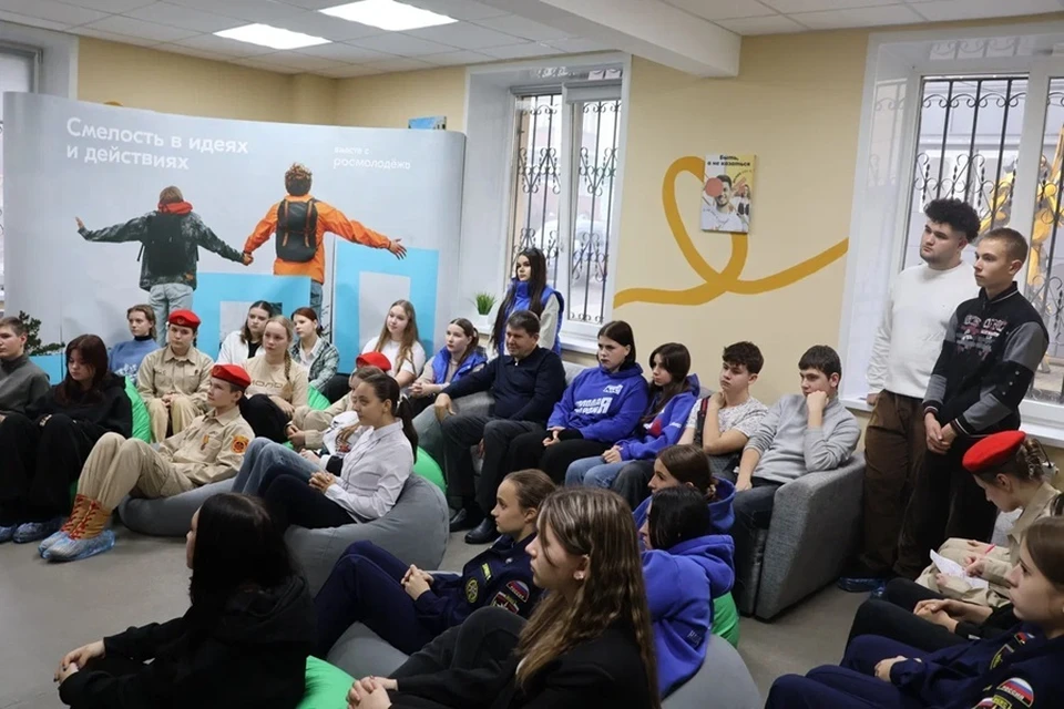 В Макеевке провели «Неделю добра» для молодежи города. Фото: Администрация Макеевки