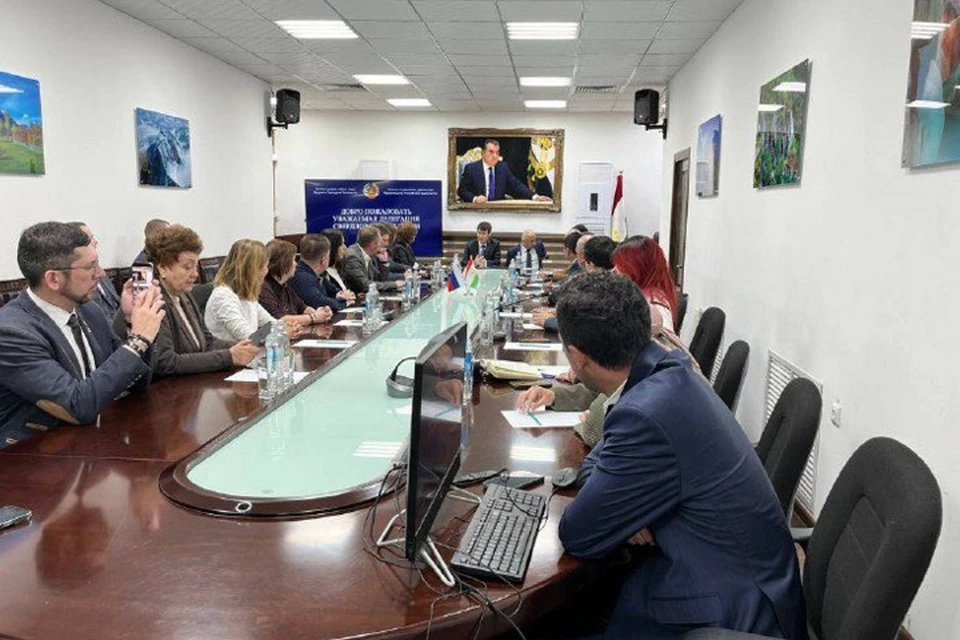 Церемония подписания документов прошла в Душанбе.Фото: Департамент информационной политики региона