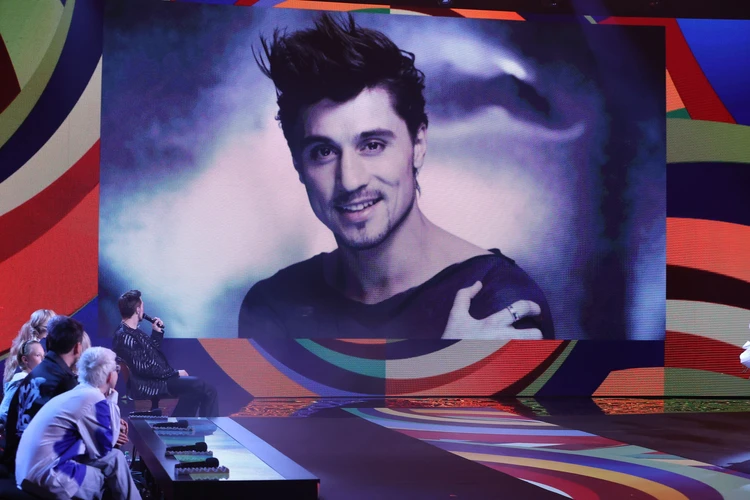 Белые розы и Дима Билан: стартовали съемки нового сезона проекта «Достояние республики»