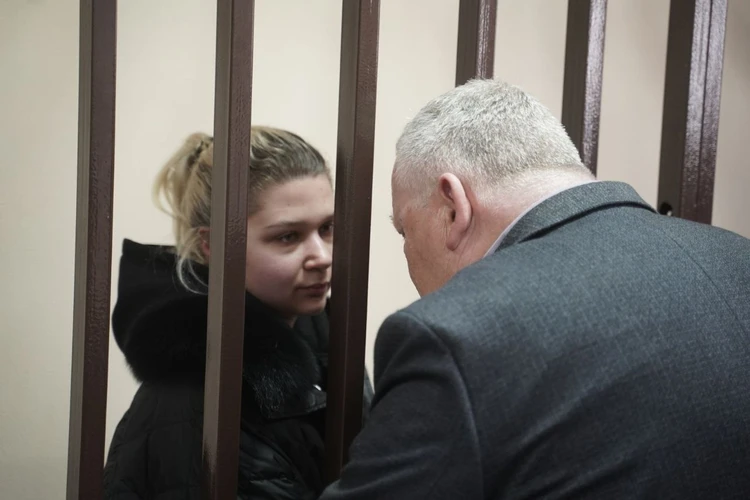 Тархова говорила следователям, что они еще попросят у нее прощения. Новые подробности громкого убийства экс-мэра Самары и его жены