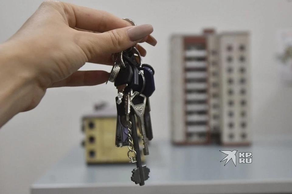 В Серове ключи от квартир получили 64 ребенка-сироты