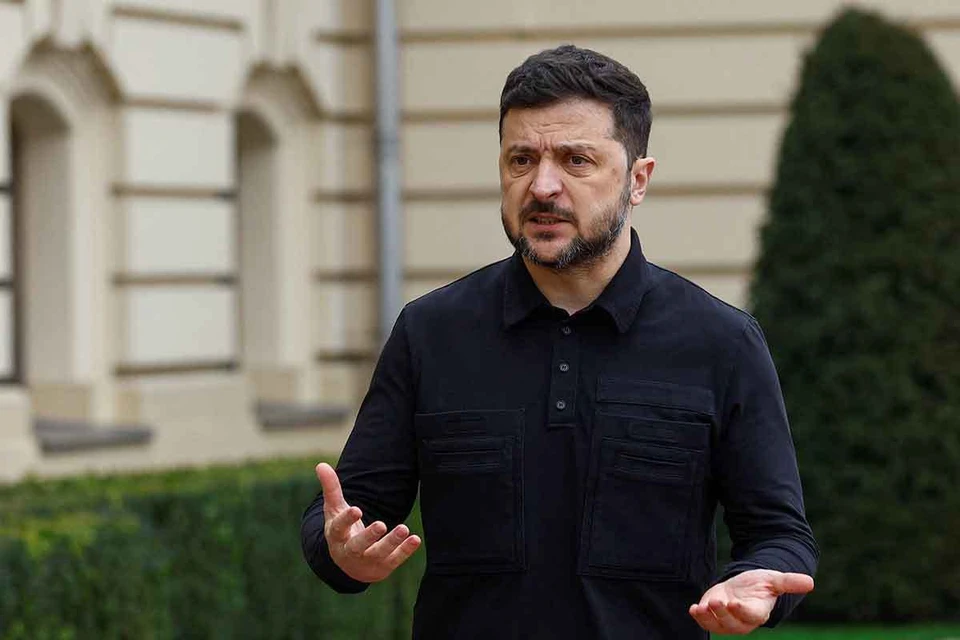 Владимир Зеленский в понедельник срочно летит в Лондон