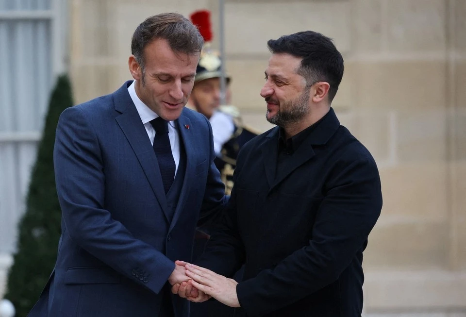 Макрон сообщил что провёл переговоры с Зеленским