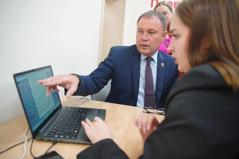 Илья Середюк заявил о намерениях открыть молодежный центр в Горловке. Фото: Администрация правительства Кузбасса