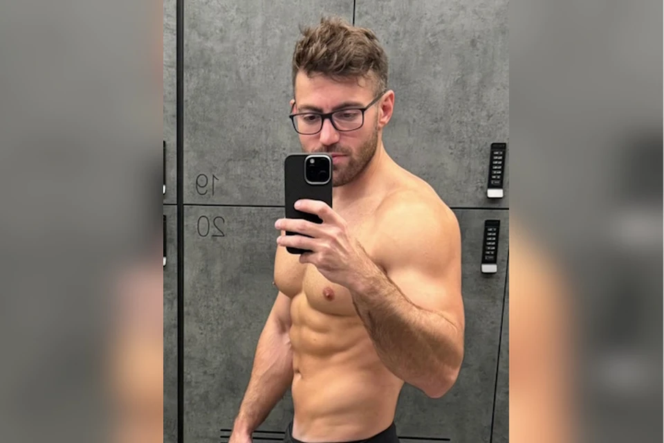 После тюрьмы Хиза преобразился.