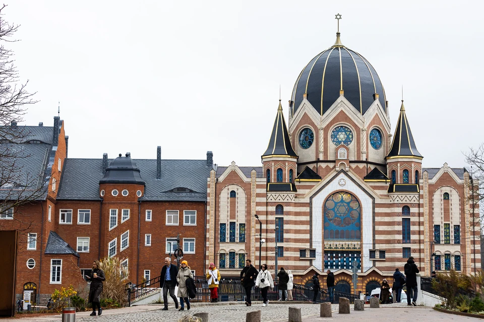 Погода для прогулок будет просто прекрасная.