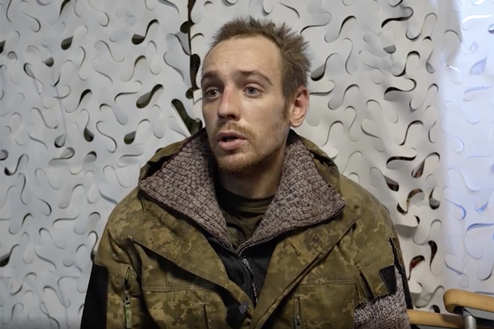 В кадре очередной боевик ВСУ Иван Костецкий. Родом с Западной Украины, столицы бандеровщины - Ивано-Франковска.