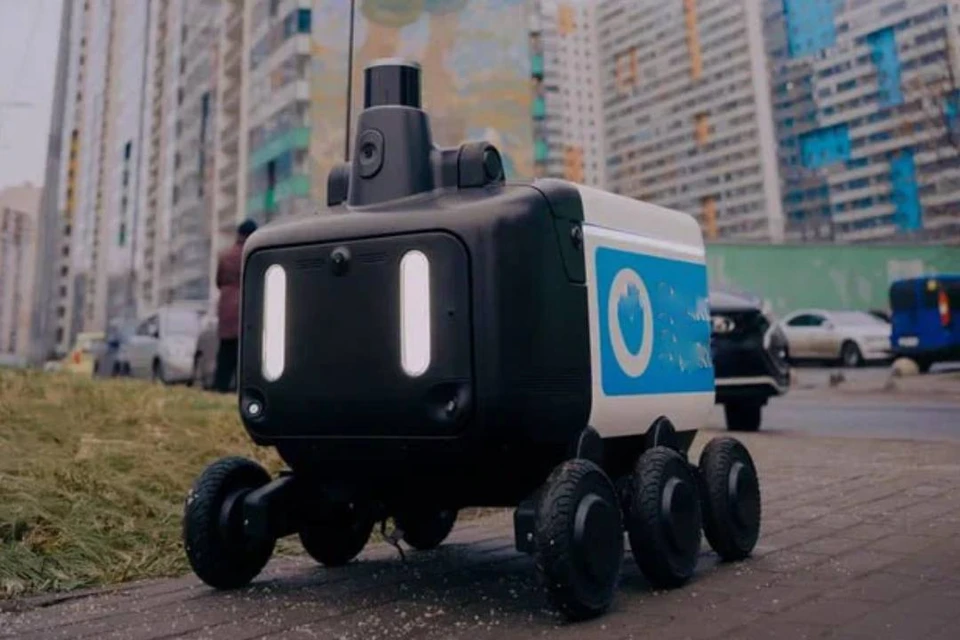 По Петербургу катаются 14 таких доставщиков. Фото: комитет по транспорту Смольного.