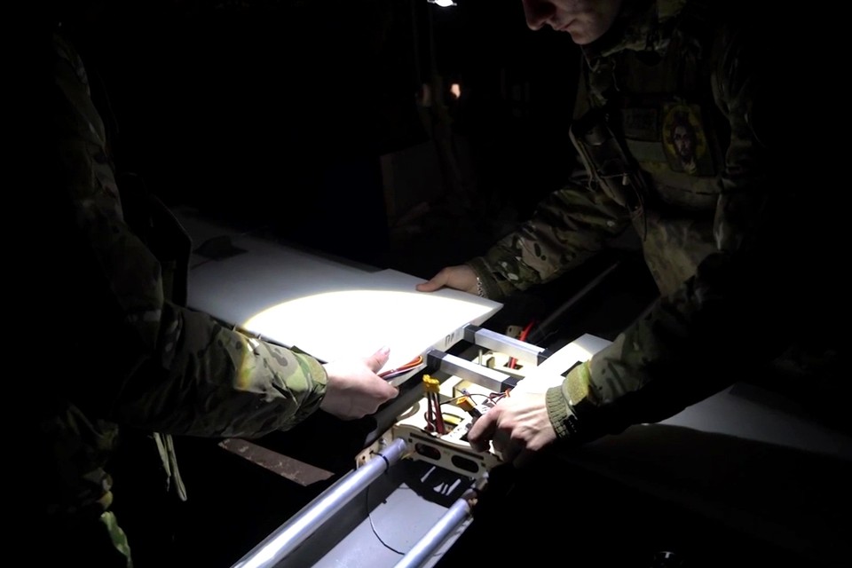 Операторы беспилотников под Красноармейском вылетают на задания парами