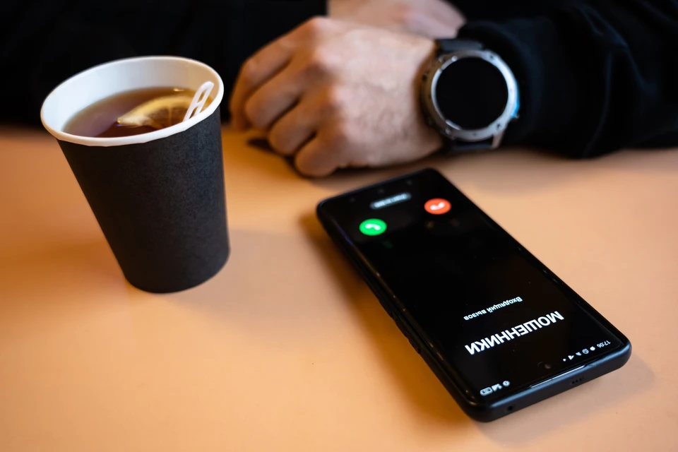 МВД предупреждает о новой схеме мошенников: под видом банка блокируют карты и требуют деньги за разблокировку