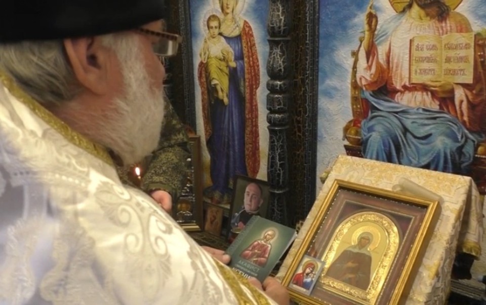 Воины ВС РФ на передовой встретили Рождество