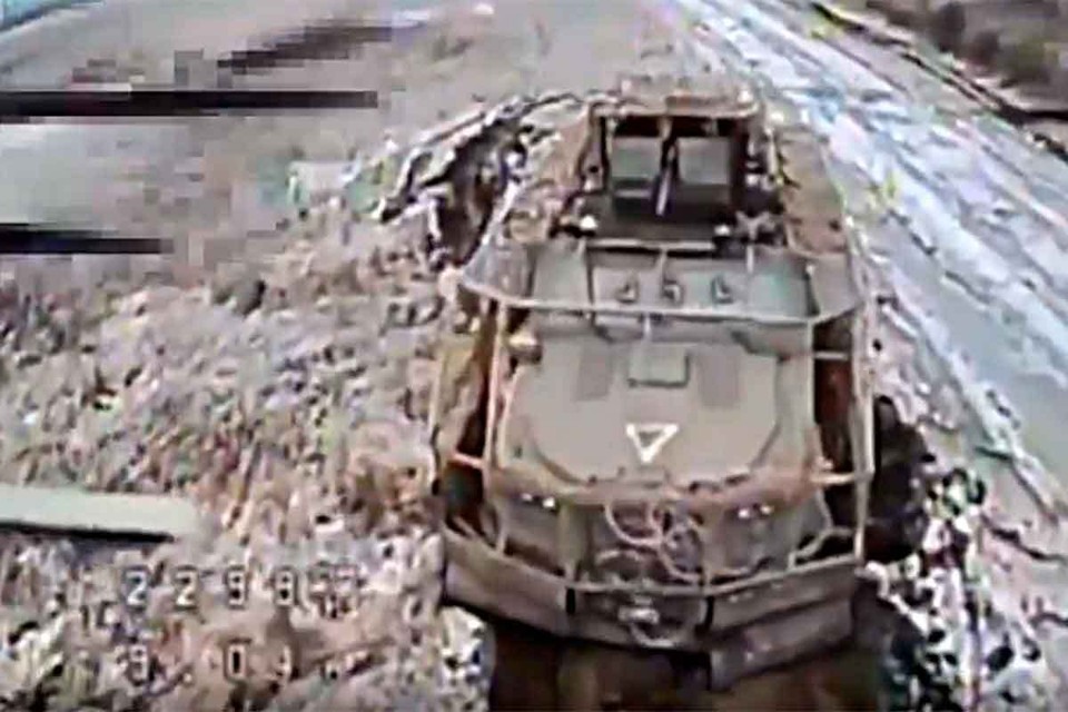 Оператор Молчун показал кадры уничтожения бронемашин США в селе Великомихайловка