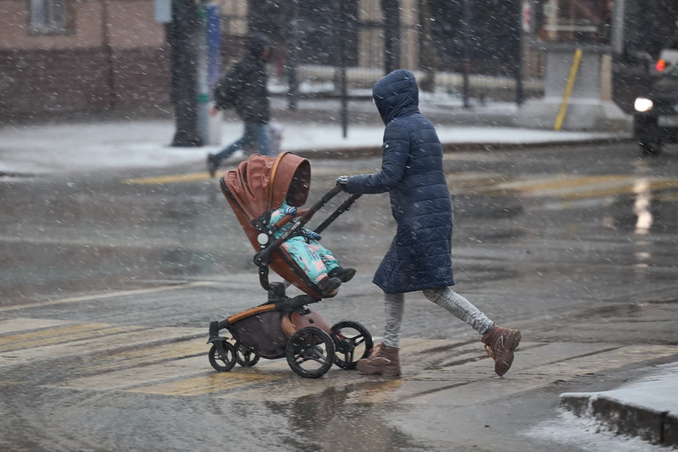 Для назначения досрочной пенсии нужно иметь страховой стаж не менее 15 лет.