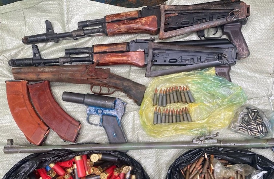 ФСБ России изъяла у граждан пять гранатометов и 36 гранат