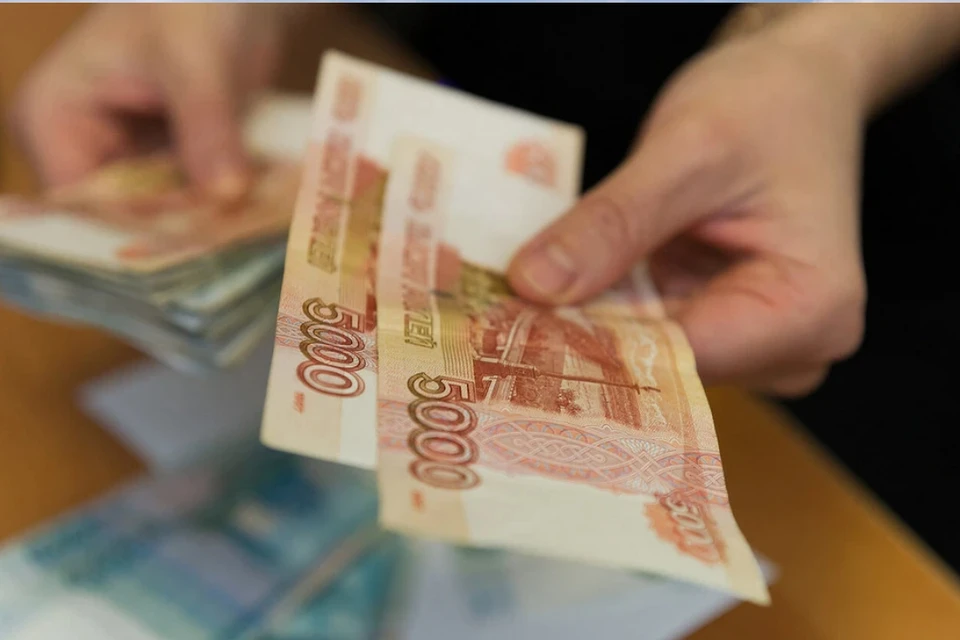 Средние зарплаты выросли в нескольких сферах.