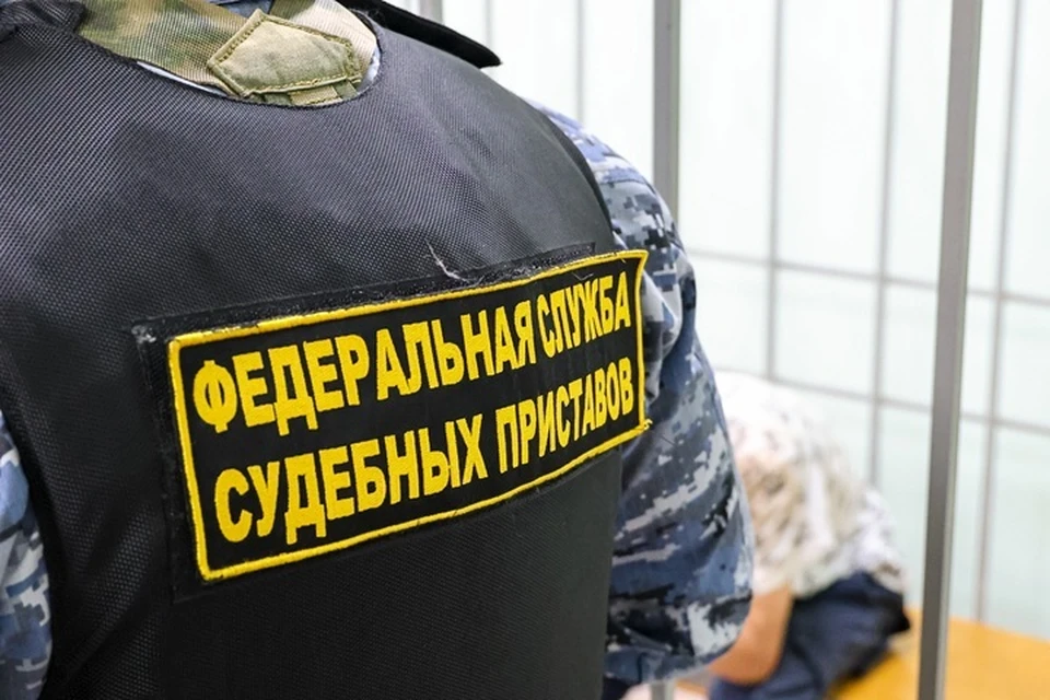 Машину забрали приставы