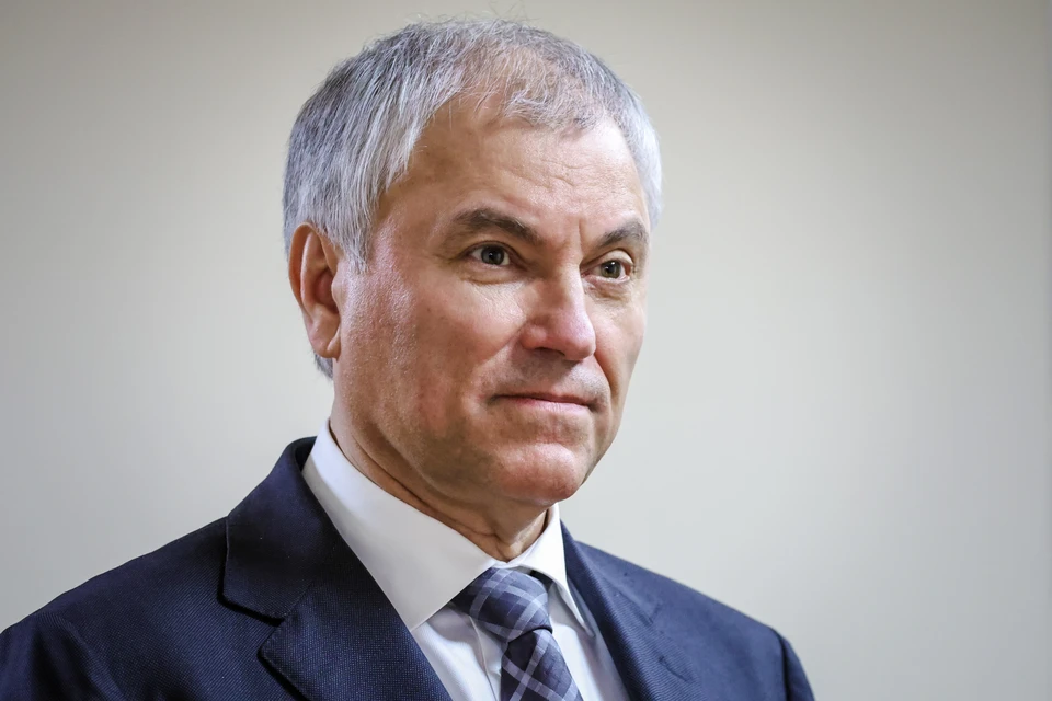 Володин: 62% россиян против сокращения дистанции от школ до точек продажи табака